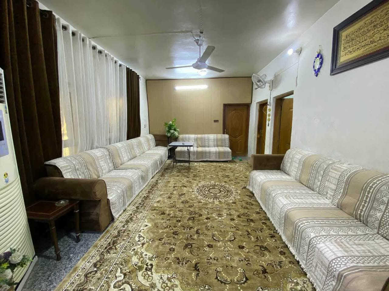 🏡 دار سكن للبيع – موقع مميز جداً 🏡

السلام عليكم
يتوفر دار سكن للبيع بموقع ممتاز في الديوانية 📍

🔹 المساحة: 335 متر
🔹 طابو صرف
🔹 الموقع: مقابل كلية الطب قرب مدرسة النوارس الأهلية المختلطة – مقابل البستان

🔸 تفاصيل البناء:
الدار يحتوي على مشتملين في الطابق الثاني، وبناء مرتب وموقع حيوي قريب من الخدمات والمناطق المهمة.

📞 للاستفسار والمراجعة:
مكتب علاء الخالدي للعقار
***********
