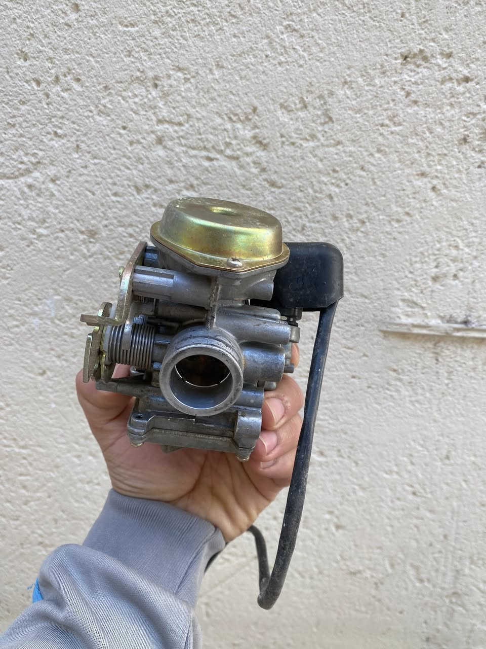 كابريترات مال بريز واحد تجاري واحد بلادي نقص بس براغي السلولي ثنينهن ب20


**إذا كنت صاحب هذا الإعلان وتريد حذفه لأي سبب، رجاءا أرسل رسالة إلى الدعم الفني**