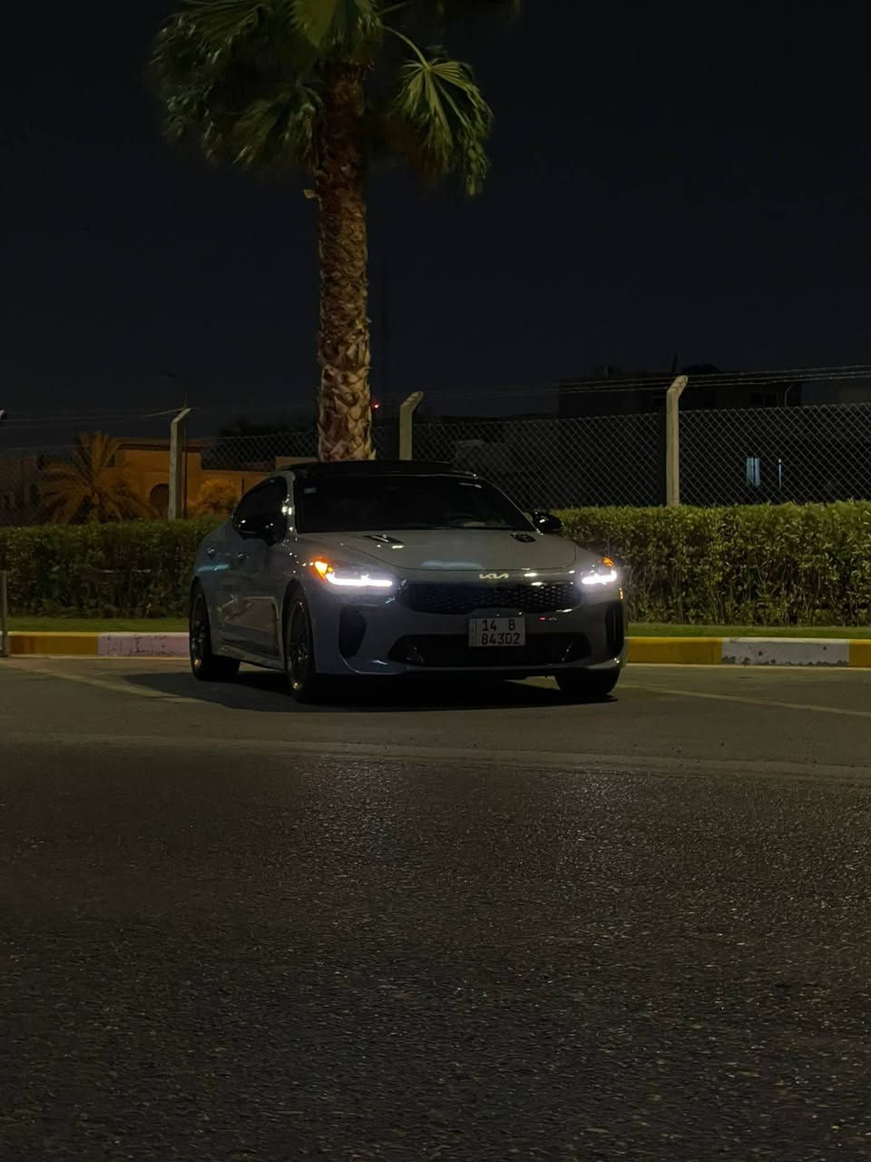كيا ستنكر للبيع 

kIA STINGER GT2 2023 
انظف واجدد ستنگر بالعراق كله وبسعر مناسب

 ستنكر GT2 موديل 2023
وارد امريكي (( كلين تايتل )) تقرير فيضانات تعمل وتسير من امريكا بدون اي مشكلة شرط ما مفتوحه قطعه من دواخل السيارة وصور امريكا مرفقة بالمنشور
اقرأ المواصفات وشوف النظافة واذا عجبتك 
اتصل : ***********

السيارة فول الفول قفلت الستنگر شنو ببالك مواصفات تلگاها بيها

▪️ محرك 3.3 لتر V6 توين تيربو.
▪️ قوة 368 حصان.
▪️ عزم 510 نيوتن.متر.
▪️  گير 8 سرعات.
▪️ دفع خلفي (RWD).
▪️ نظام تعليق إلكتروني متكيف (Electronic Suspension).
▪️ أوضاع قيادة (Eco / Comfort / Sport / Smart / Custom).
▪️ شفتات  تبديل خلف المقود 
▪️ مكابح Brembo رياضية أصلية.
▪️ إطارات رياضية عريضة.
▪️ مرايا كهربائية قابلة للطي مع تسخين.
▪️ فتحة سقف بانوراما.

▪️ شاشة 10.25 إنج.
▪️ دعم Apple CarPlay وAndroid Auto.
▪️ نظام صوت Lexicon الفاخر بـ15 سماعة.
▪️ شاحن لاسلكي للهاتف.
▪️داتا شو على الزجاج الامامي (HUD).
▪️ تشغيل السيارة عن بعد.
▪️ دخول ذكي وتشغيل بصمة.

▪️ مقاعد جلد نابا فاخرة.
▪️ مقاعد أمامية كهربائية.
▪️ ذاكرة لمقعد السائق.
▪️ تبريد وتدفئة للمقاعد الأمامية.
▪️ تدفئة للمقاعد الخلفية.
▪️ تدفئة للمقود.
▪️ إضاءة داخلية Ambient Lighting.
▪️ مراية داخلية تعتيم أوتوماتيكي.

▪️ كاميرات 360 درجة.
▪️ كاميرات للنقطة العمياء داخل شاشة العدادات.
▪️ حساسات أمامية وخلفية.
▪️ رادار أمامي.
▪️ مثبت سرعة ذكي.
▪️ نظام المحافظة على المسار.
▪️ مساعد تتبع المسار.
▪️ التحذير من مغادرة المسار.
▪️ فرملة طوارئ أوتوماتيكية.
▪️ مراقبة النقطة العمياء.
▪️ تنبيه حركة المرور الخلفية مع الكبح.
▪️ نظام الخروج الآمن من السيارة.
▪️ باب خلفي كهربائي.
▪️ زجاج خلفي مظلل من المصنع.
