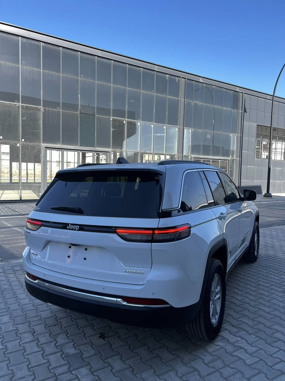 سلام عليكم

🚗🚗جيب گراند تشيروكي لاريدو

موديل ٢٠٢٣ 

سيارة ستة سليندر ٣٦٠٠ تنفس طبيعي

٥ راكب مرغوب

سيارة ماشي ٢٧ ألف مايل  

سيارة وارد أمريكي
 
✅ملاحضة

سيارة شوية بوند صبوخ بدون دواخل بدون إرباگ كلش سليمة لايتات راديتر كلش بيلادي

سونر و رقم شاصي موجودة

1C4RJHAG3PC528638 ✅

سيارة بدون رقم و بشرط الترقيم(أربيل-سليمانية-دهوك)

مكان سيارة سليمانية

💵💵سعر ٢٩٨ ورقه مجال

***********📲📲
