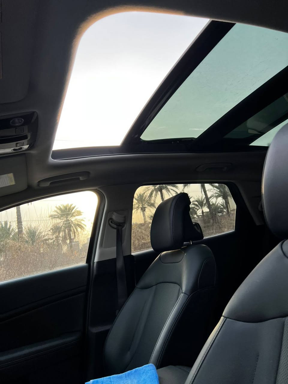 السلام عليكم للبيع اومراوس سبورتج ٢٠٢٥ فول مواصفات بنيرامه رادارات ماشيه ٢٠٠٠ زيرو ايرباك حادث جاملغ وبنيد ايرباك دركه فقط ***********
