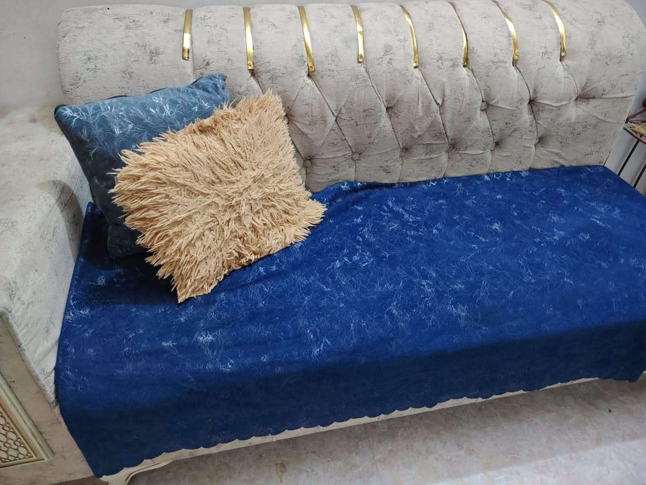 ديوان ١٠ مقاعد لون اوف وايت مستعمل بحالة جيدة
سعر ٢٦٠ شراي يتواصل خاص


**إذا كنت صاحب هذا الإعلان وتريد حذفه لأي سبب، رجاءا أرسل رسالة إلى الدعم الفني**