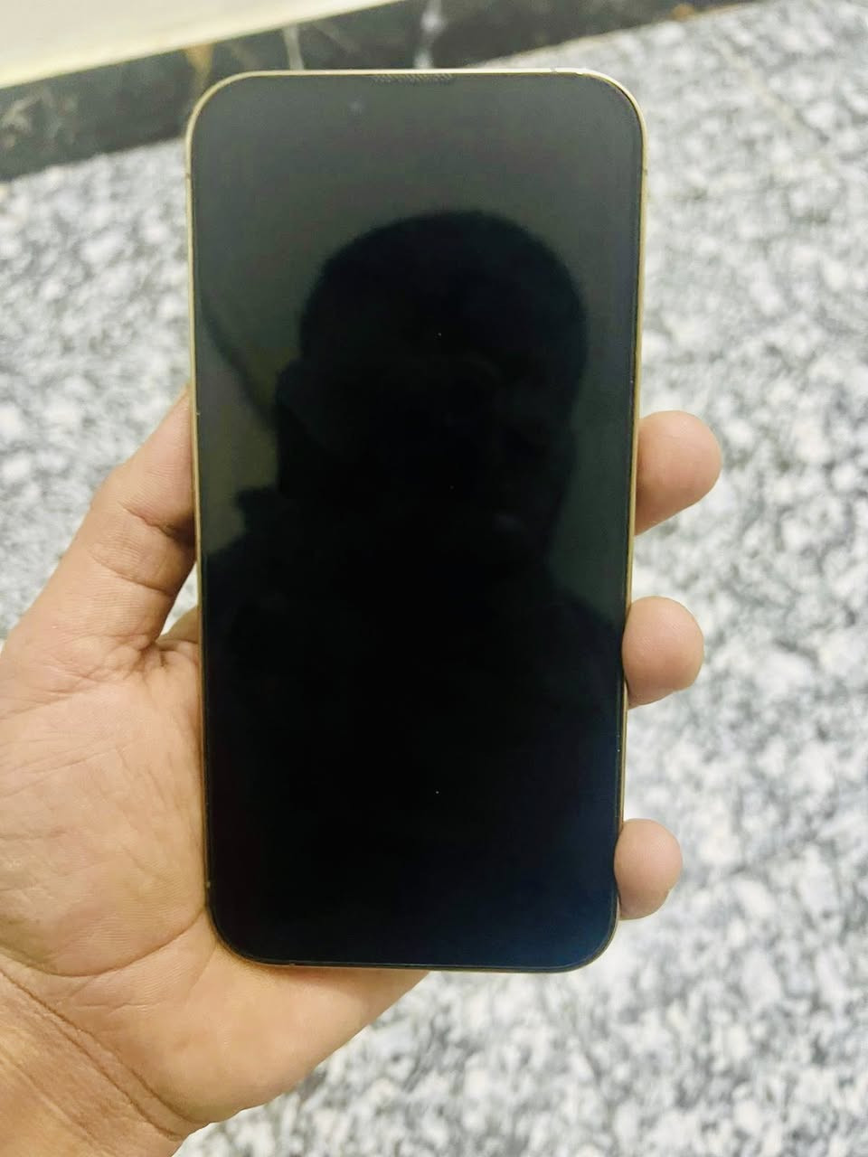 ايفون 13 برو ماكس للبيع
كامل ملحقاتة نظافة 100/100 مكفول من كلشي شخط مابي 
بطارية 87
ذاكرة 256
مكاني كوت حي الجامعة 
***********
السعر 725 وبي مجال
