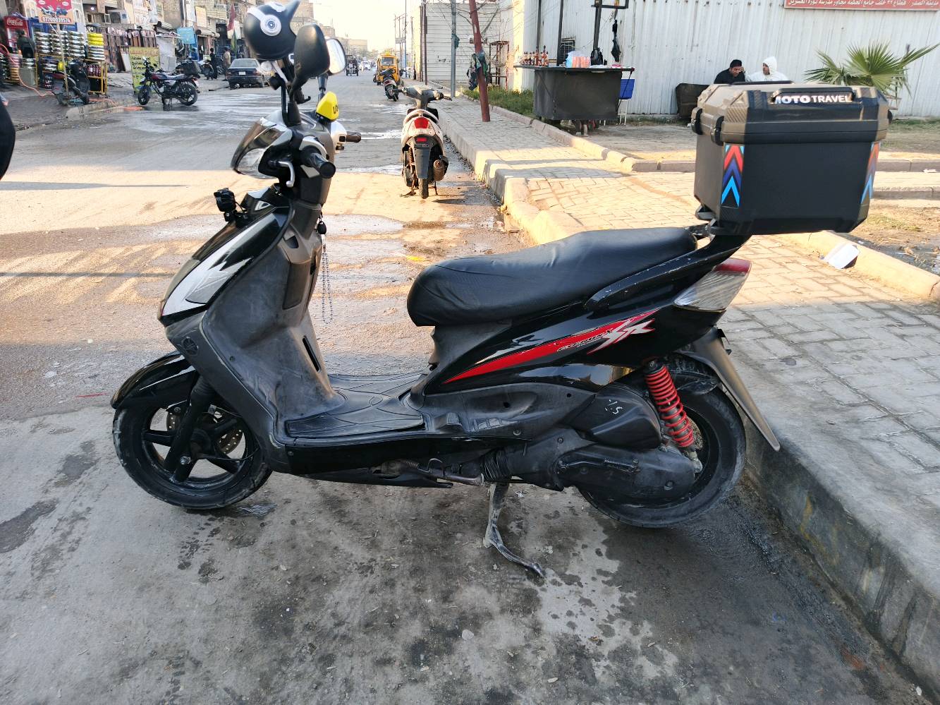 دراجه سكنس نثيه كهرباياتها كلها شغاله شلعتها خير من الله تشتغل سلف وهندر سلف من اول تشغيله ومابيها تاخير و ماتصرف بانزين ب3لترات تفتر بغداد كلها كفراتها بلاديه ممبدل بيها شي ولا مصلح ولا مجفت ..مكاني بغداد الزعفرانيه الرقم ***********