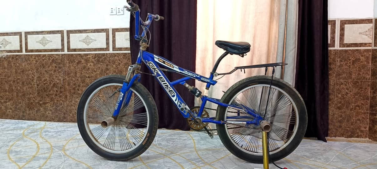بايسكل نوع GK BIKE نضيف
المكان السنية السعر 110 ألف


**إذا كنت صاحب هذا الإعلان وتريد حذفه لأي سبب، رجاءا أرسل رسالة إلى الدعم الفني**