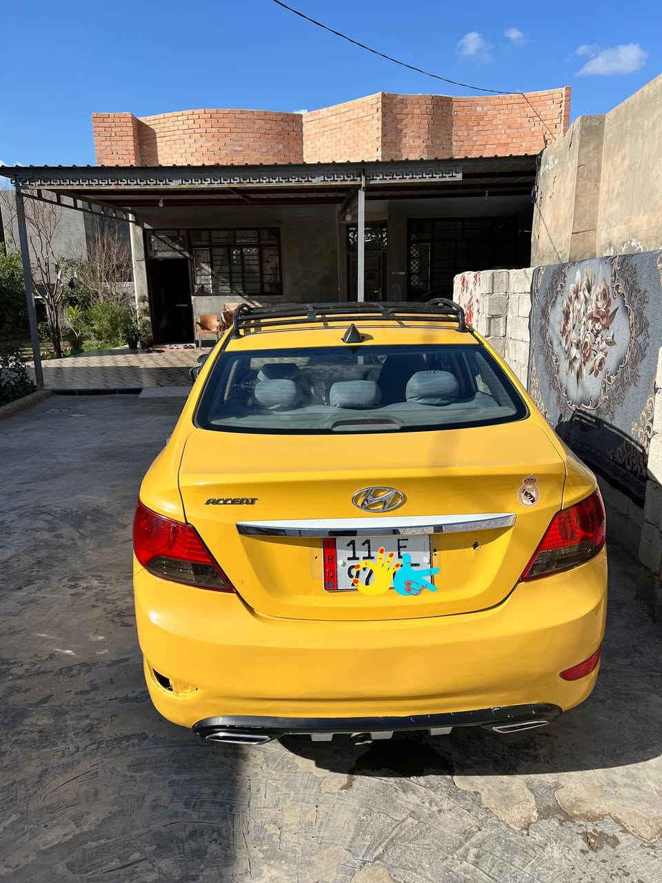 ا
السلآم عليكم سيارة اكسنت خليجي موديل ٢٠١٢ رقم بغداد خط جوال امصفرة هيئة غرامات السيارة جديده تحويل ثاني يوم مكينة جديدة  وصل صار ١٥ يوم من شديتهة حاوية  وصل اوياهة دوش تبريد شغال ثلج الصدر نضيف كلش التايرات جدد السيارة جاهزة بس ستر ربك سنوية مجددة بسمنة السيارة بيهة تبديل جاملغ امامي بدون اي دواخل تحكم استيرن سنتر لوك ريمون العنوان ديالى بعقوبه السعر المطلوب ٧٨وبيهة مجال للطيبين رقم التلفون ***********
