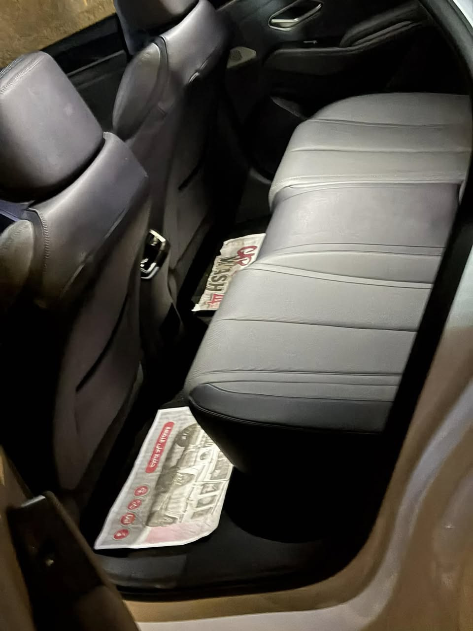 السلام عليكم للبيع بي واي دي كن Lموديل 2024حساسات امامي خلفي 4 كامرات داخل زيتوني ويل كب كروم لون ابيض صدفي ماشيه الف زيرووو 
الاستفسار الاتصال  ‭
***********
مكان السيارة بغداد ‬
السعر 22 مليون وبيها مجال
