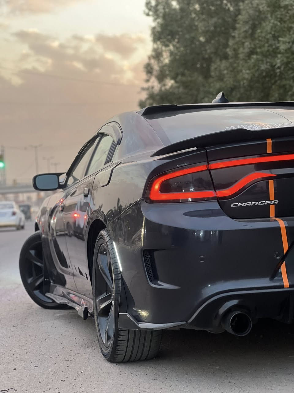 ً
سلام عليكم
جارجر 2018
RT/5700
بدون ايرباك 
بصمة وتشغيل عن بعد 
ماشية 75 
حساس خلفي 
ويل 20 RT اصلي
شاشه وكامره خلفيه 
شفتات ستيرن
كشنات كهرباء 
كشنات جلد وكنتارة غرفة حمرة
بلوجكتر 
لد متغير 
سستم كامل SRT
دبات صوت مرتب 
السيارة داخلة بس دعامية امامية و هنا صار بيهه بابين صبغ البنيد الاصلي موجود 
سعر 197 $
الكرخ / البياع
***********
