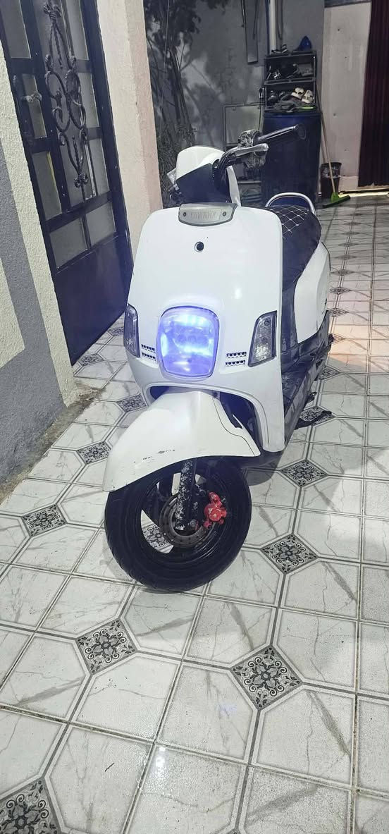 دراجه بوليس يابني رمبه مامفتوحه كله مختمه دراجه 100/100 معروضه 650 وبيه شي بصيط لي يحب يتصال ***********
