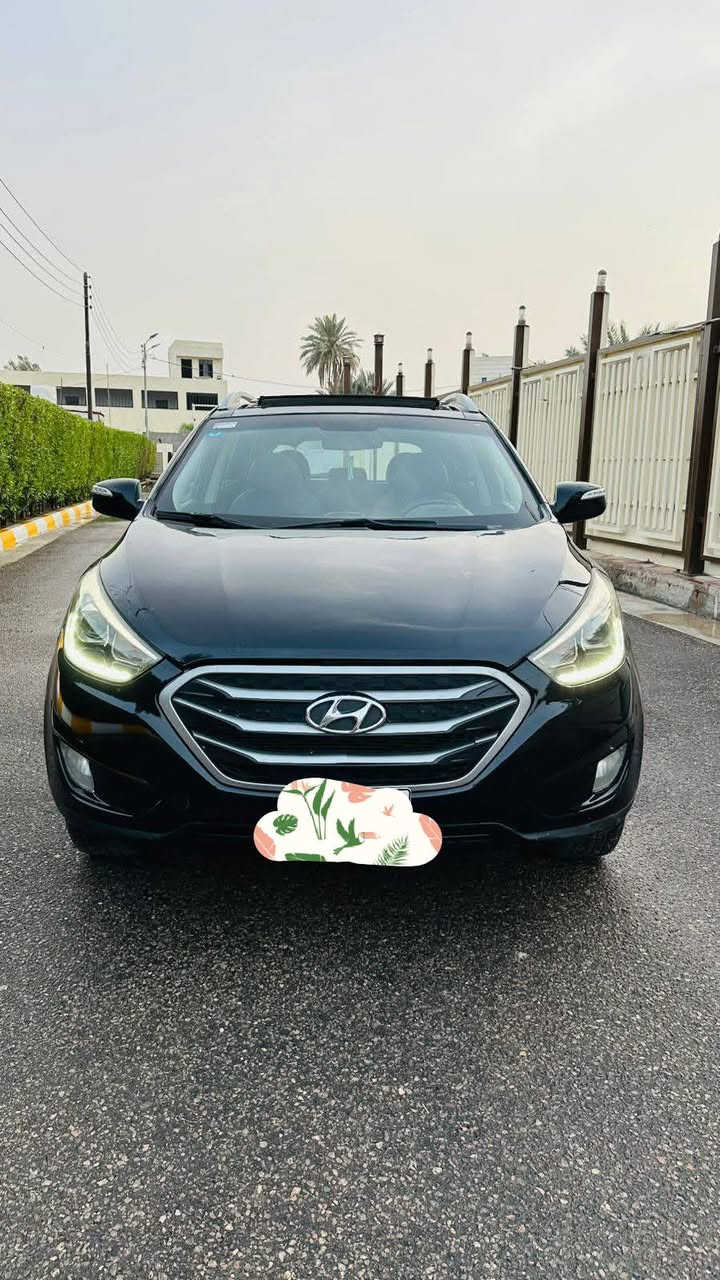 توسان ٢٠١٤امريكي
بغداد رقم جديد 
***********
مكان السيارة بغداد 
السعر ١٢٠وبيه مجال
