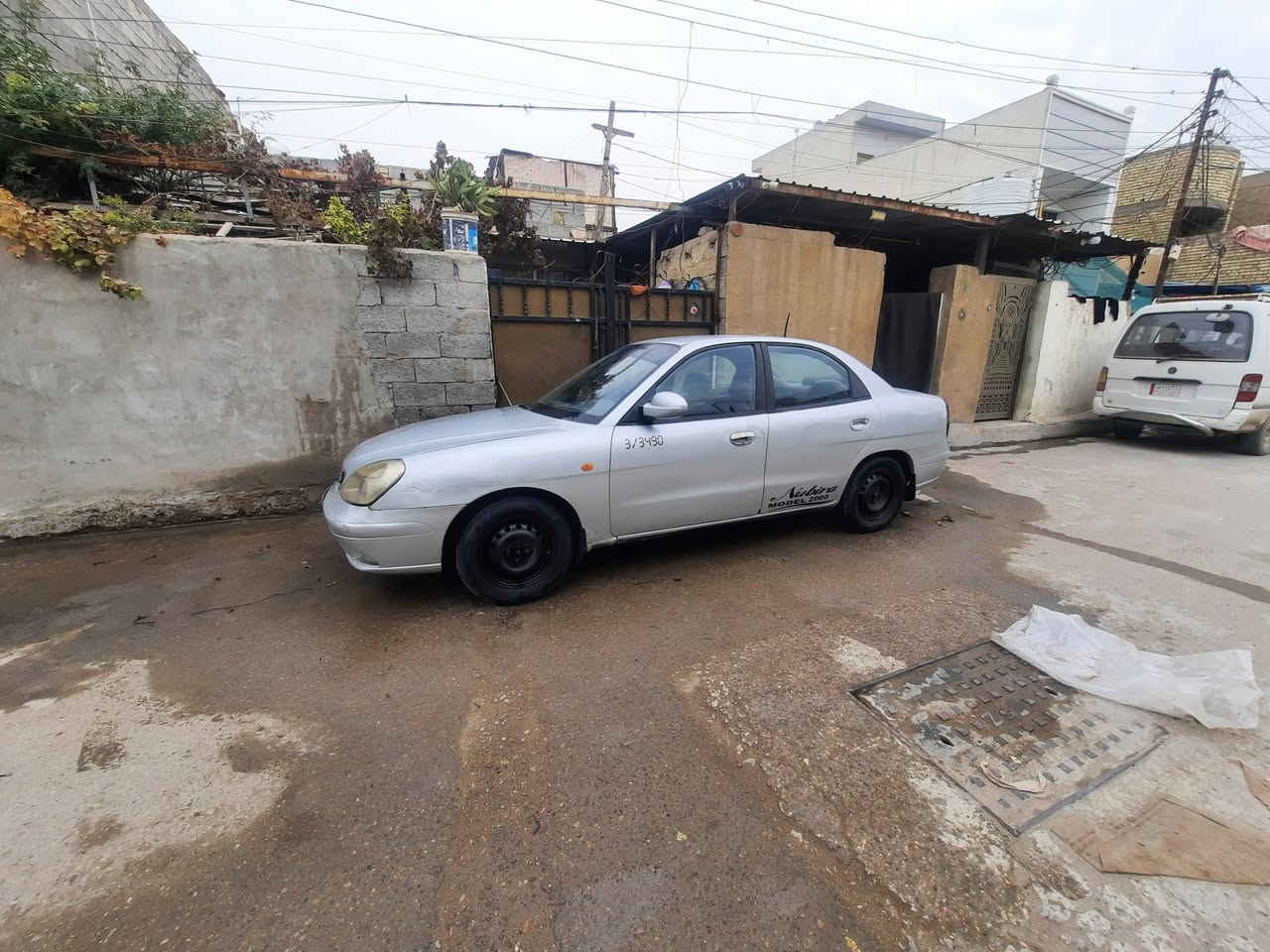 مراوس بتكتك 
سلام عليكم 👋
ااسياره دايو  حلوه ونضيفه مرتبه دواخل لا خياس لا شي  داخله حلو تخم تاير جديد كهرباء كله شغاله مراوس بتكتك
التواصل ***********واتساب بي واتصال
