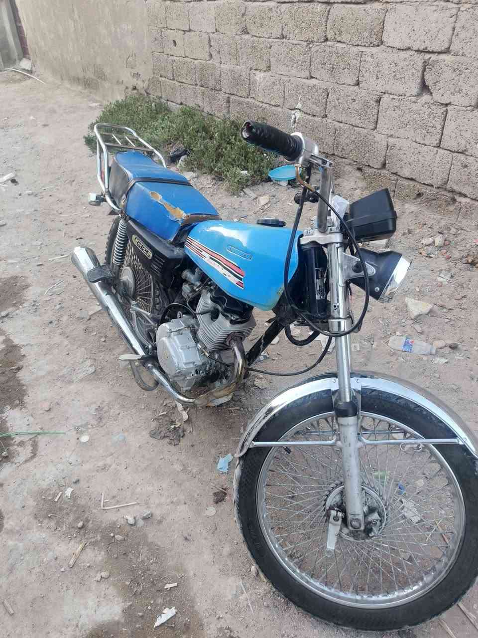 لبيع تايكر مديل ٢٠٢٠ دراجه شلعه ومعدل فول المحر مرغي ما مفتوح منه تايرات جدد وجاله جدد ليت شغال سعر 250 وبيها مجال قليل مكاني بغداد الشعله ***********
