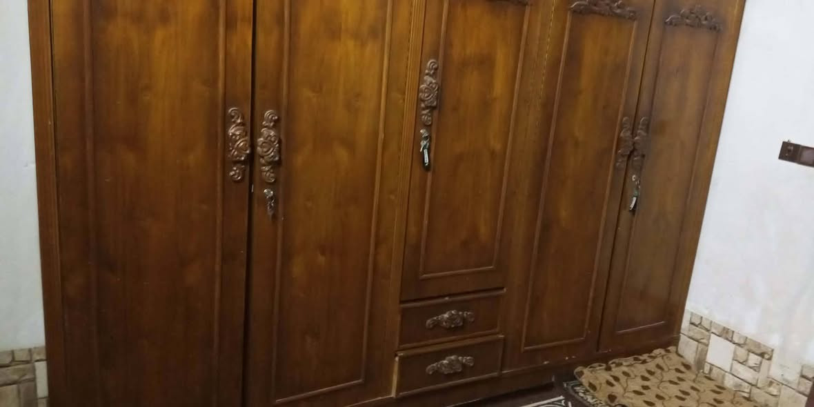 السلام عليكم ورحمة الله وبركاته قرفه خشاب لبيع السعر خاص ***********//***********
