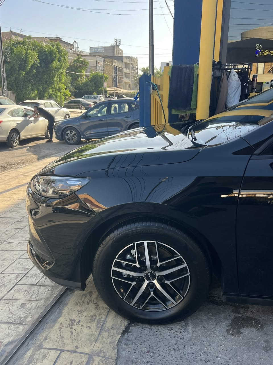للبيع او مراوس ب دستروير Seal 5 2025  اسود
ماشية 13000 كيلو متر .
بيها ضربه خفيفه موجوده بالصور
رايدها ب 19 و 700 وبيها مجال بسيط .
للاتصال : ***********
