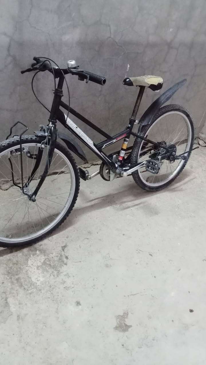 بايسكل للبيع او مراوس  كيمو 
حجم 24 المكان منطقة 58قرب مسجد الهجرة سعر 50وبي مجال واتساب ***********
