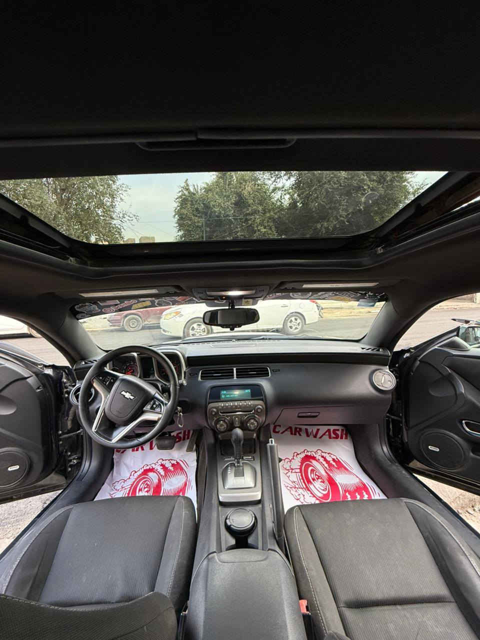 السلام عليكم كماروا موديل 12 فول مواصفات كير محرك تبريد صدر تخم تاير كله جاهزه سيارة بدون حادث فقط كم قطعه صبغ السيارة جاهزه بيع او مراوس حسب القناعه لا ستفسار ***********
