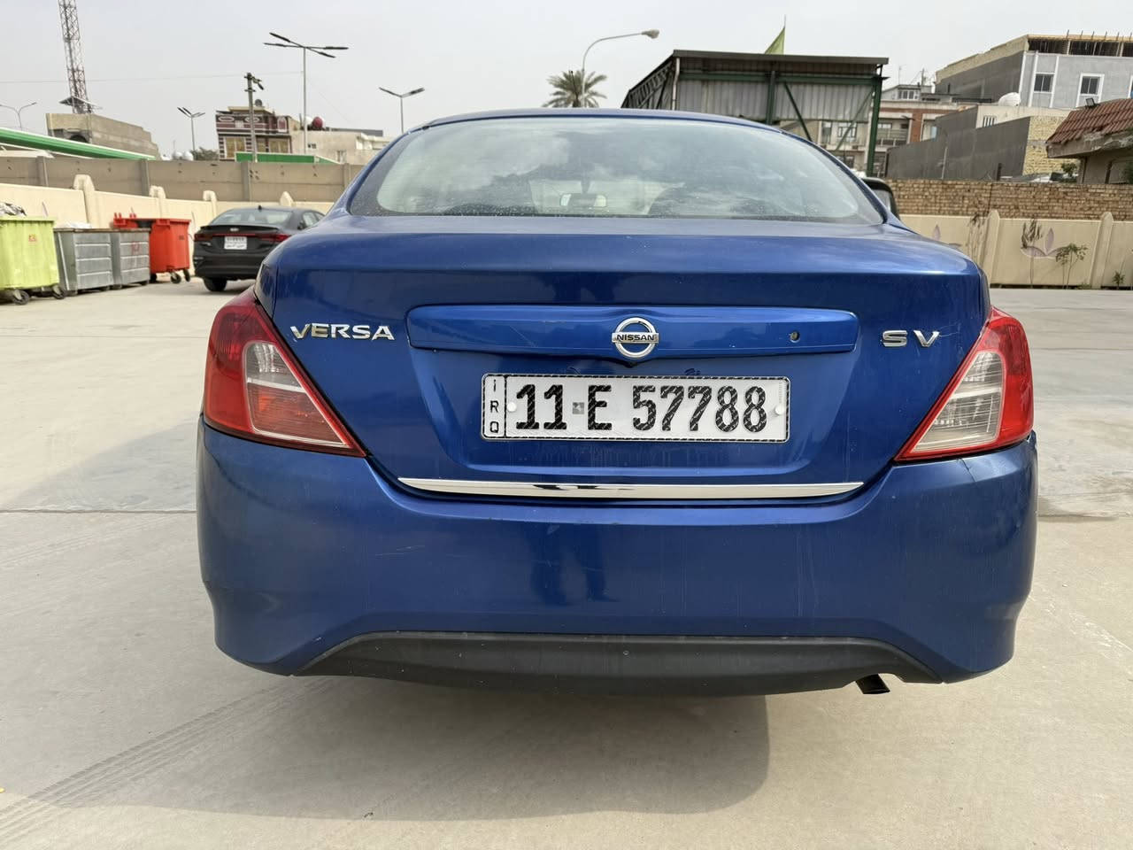نيسان فيرسا ٢٠١٦ وارد امريكي بيه طخطخات بسيطة ومصبوغة حزام
القمارة وبنيد بيه جراد محرك كير تبريد ممتاز صدر ٥٠٪؜
شاشة كامرة
رقم بغداد جديد وبأسمي 
السعر ٧٢ وبيه مجال بسيط
***********
