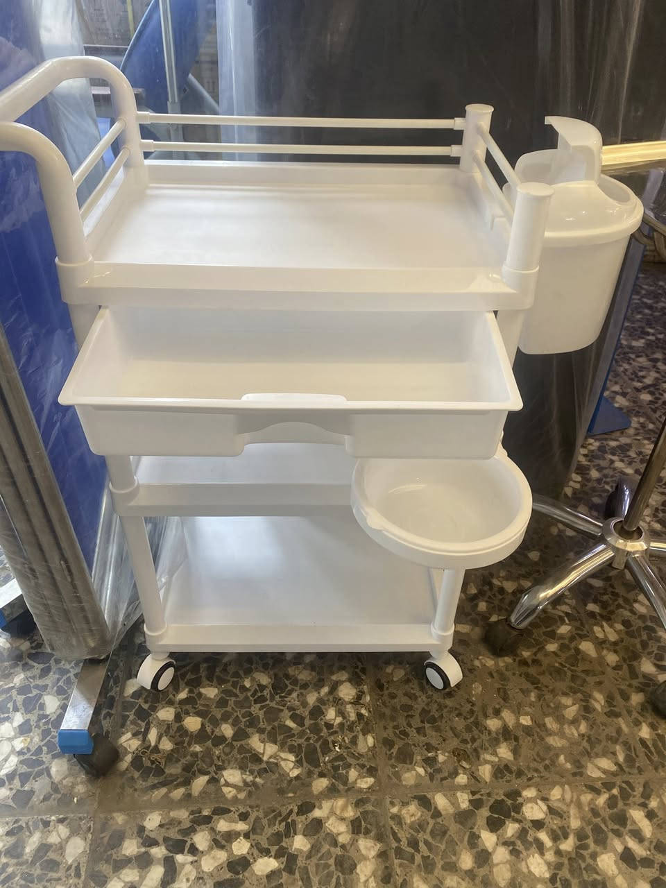 يوجد ماسك سيباب قياس كبار وصغار بسعر ١٥ الف جمله ويوجد ترولي بلاستك ٣ طوابق جرار وانجانه وحافظه قطن بسعر ٦٥ الف وترولي خشب mdf بسعر ٦٠ الف

موجود خدمه توصيل كااافه محافظات العراق عنواننا بغداد شارع السعدون مقابل تمثال السعدون داخل قيصريه مكتب الوفاء ابو احمد ***********
