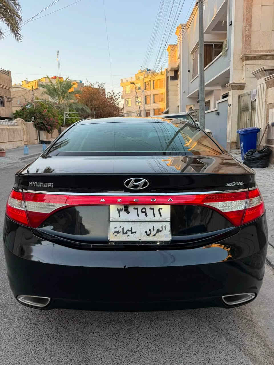 السلام عليكم 
هونداي ازيرا موديل 2013 خليجي مكفولة من الضرر والصبغ كفالة مكينة على وضع الشركة ممفتوحة سيارة احلة من الصور مكينة كير صدر تبريد تخم تاير كلة جديد بالعافية عل ياخذها سيارة جديدة رقم سليمانية ثاني يوم تحويل مكان السيارة بغداد الاعظمية سعر 124 وبيه مجال 
رقم موبايل ***********       ‭***********‬
