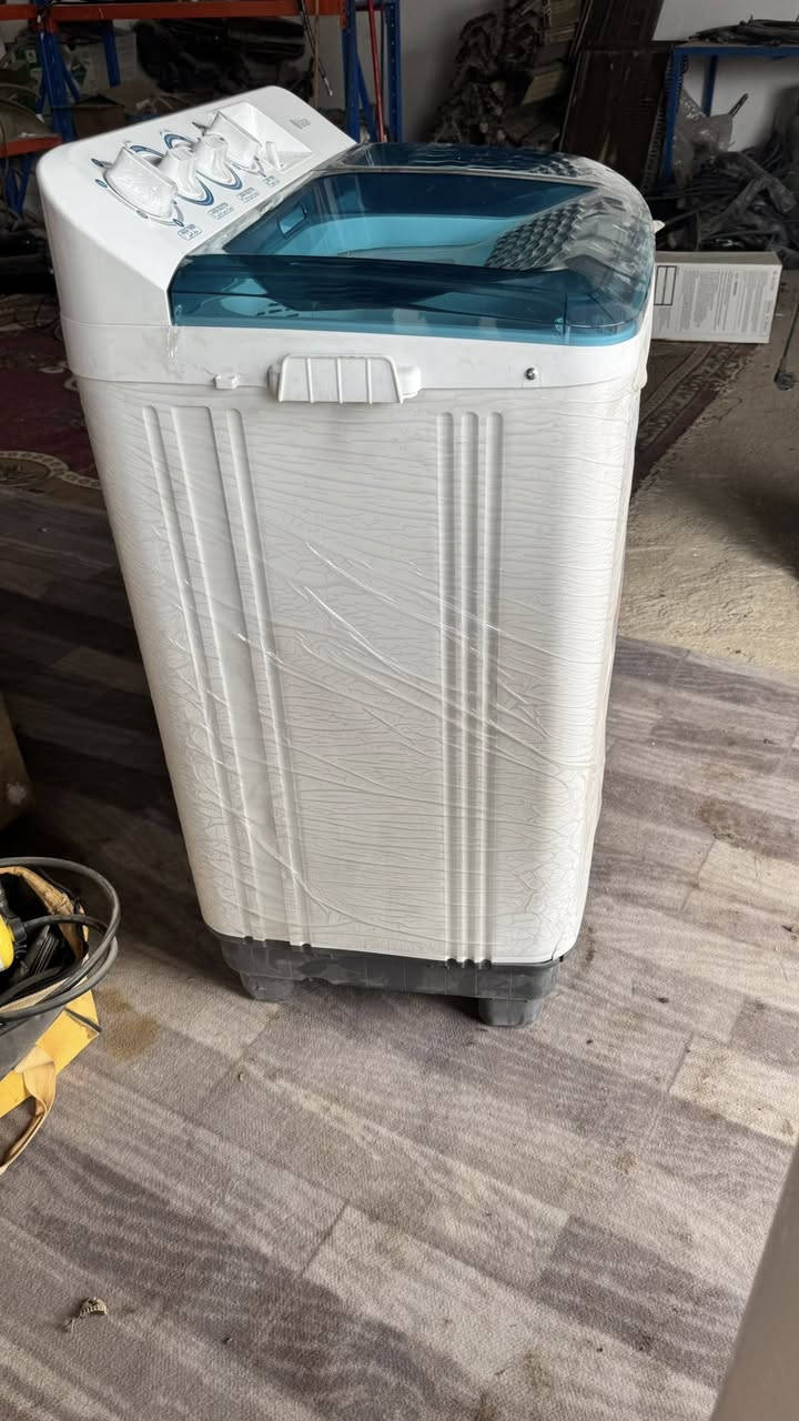 غسالة ملابس جديده غير مستعمله بسعر 150 الف مع وجود ضرر بسيط أثرٍ التحميل ***********

