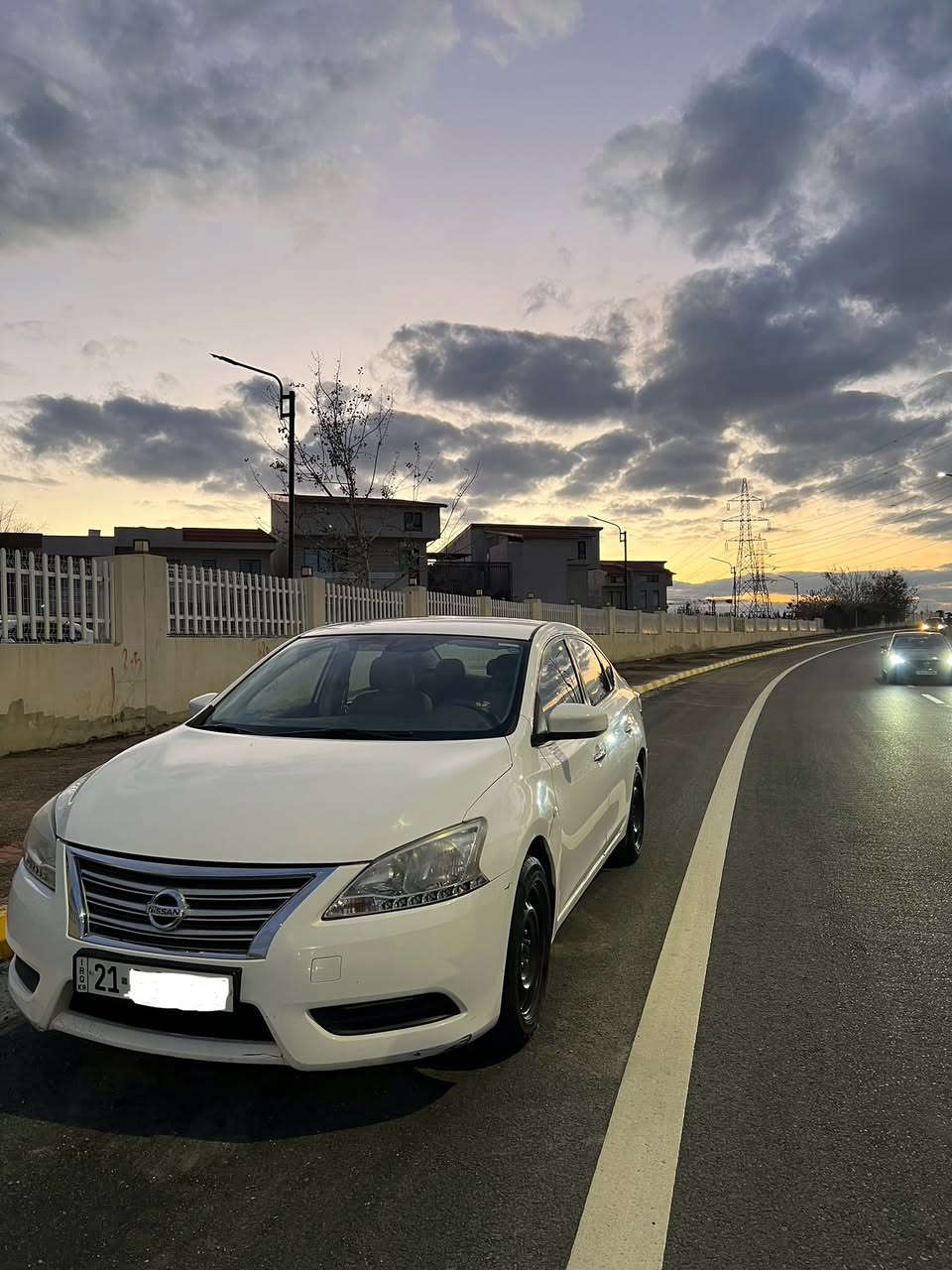 سێنترا مۆدێل ٢٠١٧ خلیجی مەکینە ١٦
بێ بۆیاخە تەنها دوو پەڵەی بچوک ساردی هەیە 
تەحویل و غەڕامە بەشەرت 
سەنەوی تازەیە      
گێر و مەکینەی بەشەرت نەکراوەتەوە هیچیان 
تەبرید مەرکەزیە و چوار جام کارەبایە 
١٦٧ هەزار رۆشتووە  
بێ مەسرەفە 
سعری ١١٩ گەڵا و مەجال
0773 264 0010
