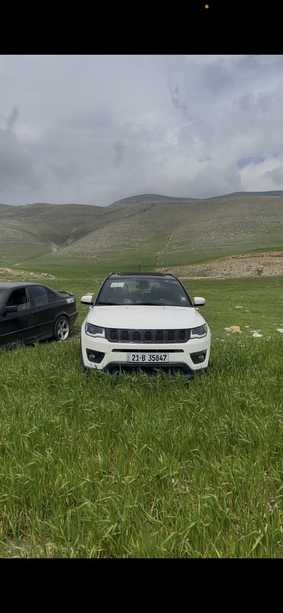 سلاوی خوا لە هەموو لایەک
Jeep compass 2019
سفر ی شەریکەی هرلم تەنها دوو خاوەنی هەبووە سەیارەیەکی پڕ مواسەفات و ئیقتسادی 
مەکینە 
-V4 2.4
موا سەفات 
-S
-لایت LED/ئەدەسە/زینون
-دەبڵ ئەکسل
-بەسمە
-ڕاداری ئاوینە/ئاوینە هیتەر/دژە فولە/کارەبایە
-چوار جام کارەبا
-٢ مۆدی کوشن خەزنی هەیە
-کوشن جلد
-هەردوو کوشن کارەبایە
-سیستم ساوندی beats
-تەحەکوماتی سەر سوکان  کاملی هەیە
-ڕاداڕی پێشەوە
-گێچی نیو دیچیتاڵە
-شاشە گەورە
-گێڕ ئۆتۆ ماتیکو ئادی
-٤ جۆر لێخوڕین auto/snow/mud/sand
-قوفڵ ئەکسل
-بریک بەسمە 
-پانۆراما
-ئۆتۆ پارک
-حاسەی کامل سەیارەکە
-خەتی جادە
-لایت بەرز و نزم کردنەوە 
-تەبرید مەکەزی
زۆر موا سەفاتی تریشی تیدایە سەیارەکە تەنها ٢ پەڵەی دەئامی هەیە هەموی چاک کراوەتەوە لە ڕووی هەموو شتیکەوە مەزبووتە هیچ خەلەلیکی تیدا نیە 
نرخی ١٧٥ موعامەلە
***********
خوای گەورە بیکاتە نسیبی هەموو لایەک❤️

عە رەبی

بسم الله الرحمن الرحيم 
‏Jeep compass 2019 
سفر شركة هارلم اني مالكها الثاني سياره كامل مواصفات و اقتصاديه 
مكينه 
‏V4 2.4
مواصفات S
‏Led/عدسه / زينون 
دبل اكسل
بسمه 
رادار مري / مرايات هيتر و ضد العالي 
كوشنات جلد 
كوشنين الكدام كامل تحكمات كهربائي 
سستم سماعات beats
تحكمات سوكان 
رادار شارع 
دشبول نص الكتروني 
شاشه جبيره 
كير ئوتو و عادي 
٤ انوع قياده اوتو / ثلج / وعره / رمال 
قوفل اكسل 
بريم بصمه 
اوتو بارك 
حاسه ٣٦٠
حساس خطوط شارع 
تحمات درجة الايت 
تبريد مركزي 
و هواي مواصفات ثانيه بيها فقط بقعتين صبغ و مكفوله من كل النواحي 
سعر ١٧٥ و معامله
