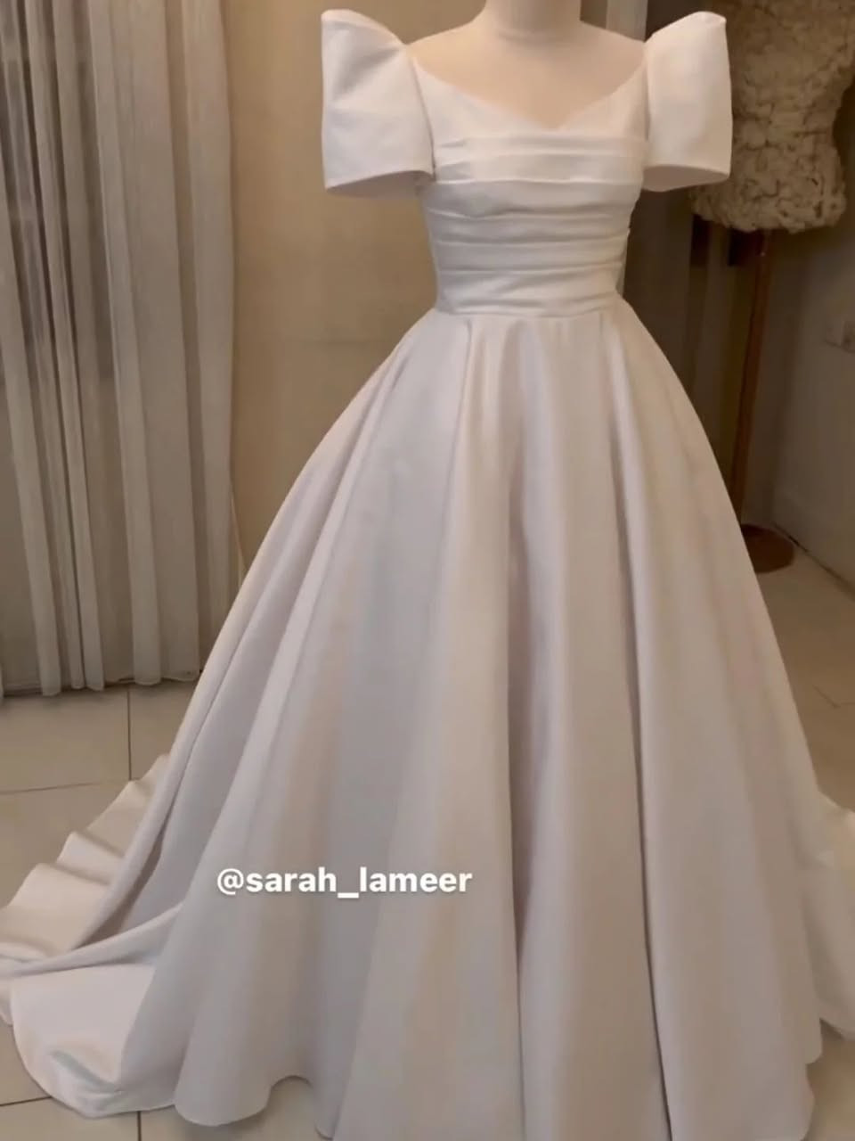 بنات منو تحب تصميم سارة الامير سعر الفستان  800 
وماعندي مكان احتفظ بيهن اريد ابيع الواحد ب 300


**إذا كنت صاحب هذا الإعلان وتريد حذفه لأي سبب، رجاءا أرسل رسالة إلى الدعم الفني**