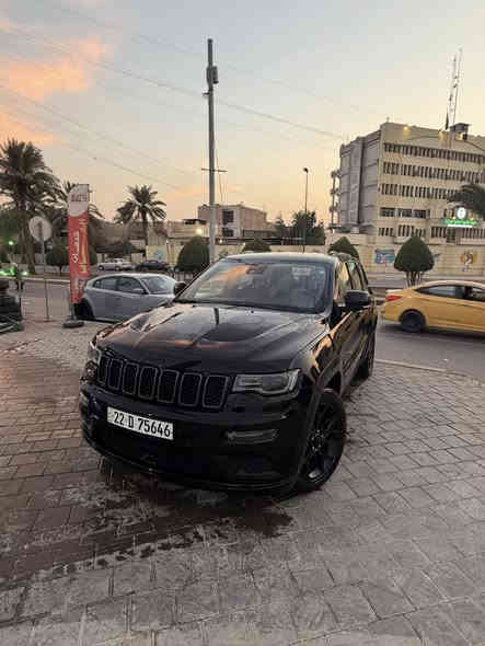 السلام عليكم للبيع جيب كراند شيروكي (S) 🙏🏻
موديل 2022 خليجي🚘وكاله هارلم 

السيارة بيه بارد بين البابين السكن اليمنه   فوك الدوسه 

مواصفات ال s فول 1/1

1-رادار امامي عدسه

2-محرك 3.6L (6v)

3-داخل احمر مختمه s
4-تحذير خروج عن المسار 

5-نقطة عمياء

6-دفع 4x4

7-فرش المقاعد جلد الأمامية كهرباء 

8-المقاعد الأمامية تدفئة وتبريد 

9-ذاكرة حفظ وضعيات الجلوس 

10-تدفئة ستيرن 

11-سقف بنورما 

12-شاشة حجم 4.8 

13-نظام خاص لطرق الوعرة 

14-مصابيح الأمامية زنون 

15-مصابيح LED

16-كشافات ضباب زنون 

17-تشغيل عن بعد 
18-صندوق كهربائي  
19-حساسات امامية 

20-حساسات خلفية

21-كامرة خلفية

22-ويل قياس 20 اسود لماع 

23-المرائة بـ خاصية التعتيم الذاتي 

24-مرائة امامية كهرباء 

25-بلوتوث تلفون 

26-تحديد سرعة 
27-تحديد مسار 

28-نظام تشغيل وإطفاء أتوماتيكي 
29-نظام بريك اتوماتيكي 
باقي مواصفات S معروفه سياره جديده باسمي تحويل مباشر
رقم
مكان سياره شارع فلسطين 
السعر:365💸💸وبي مجال👋🏻🤍

لاتصال والاستفسار:  ***********
