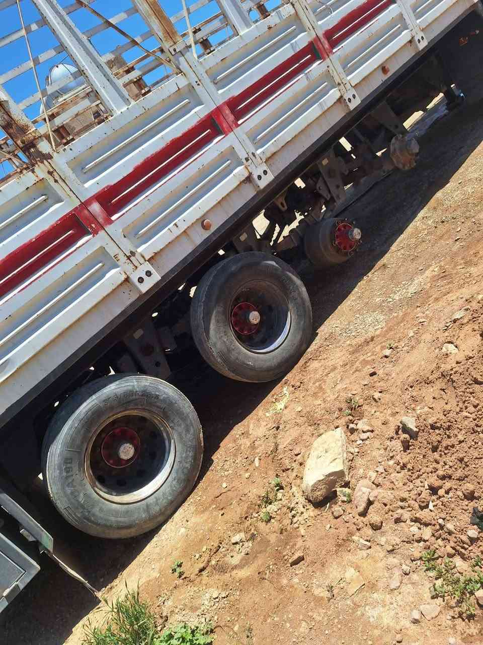 عربانه حداديه 13.60 اجناب 187 خمس محاور مكفوله كفاله عامه مثل ما واضح بصوره العنوان الانبار الرمادي ابو طيبان السعر 140 والشراي اله شوفه غير متواجد على الفيس للتواصل صاحب العربانه ***********
