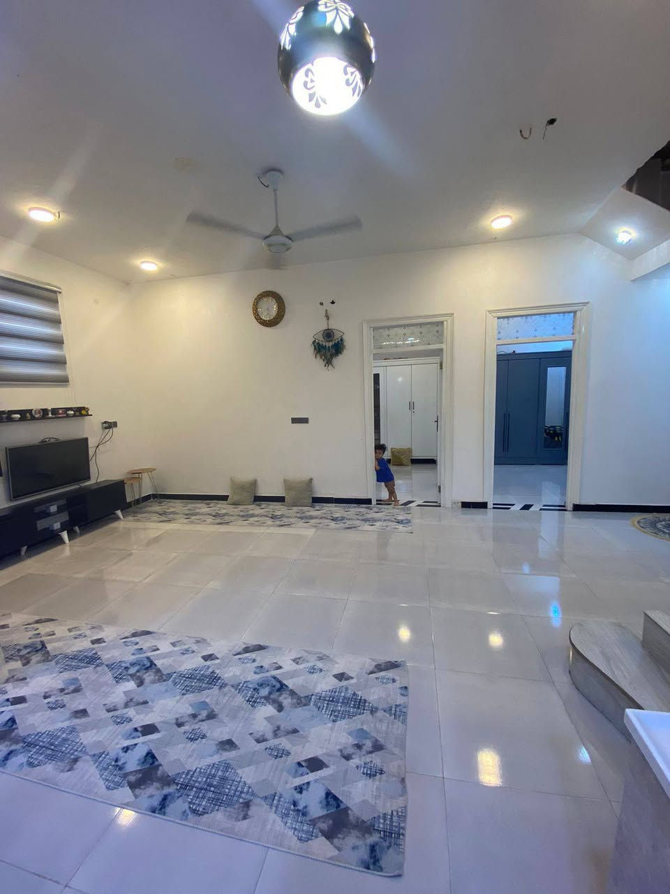 بيت للبيع طابق واحد مساحه ١٥٠+فضله كامل خدمات في حي التضحيه ركن تبليط علئ شارعين مطلوب اسكان ٥٢لاستفسار علئ الرقم ***********
