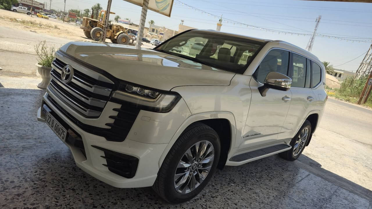 السلام عليكم ورحمة الله
لاندكروز موديل 2022 شركة ساز VX فول مواصفات تنفس طبيعي محرك 4000 V6 ماشية 68 الف كيلو رقم أربيل بأسمي شرط التحويل مكفولة من الصبغ والحادث والتبديل والفتح عدى BDR قليل جدا موضح بالسونر......
السيارة مغلفة PPF
مكاني بغداد الدورة 
السعر 635 ورقة وبيها مجال قليل 
***********
***********
