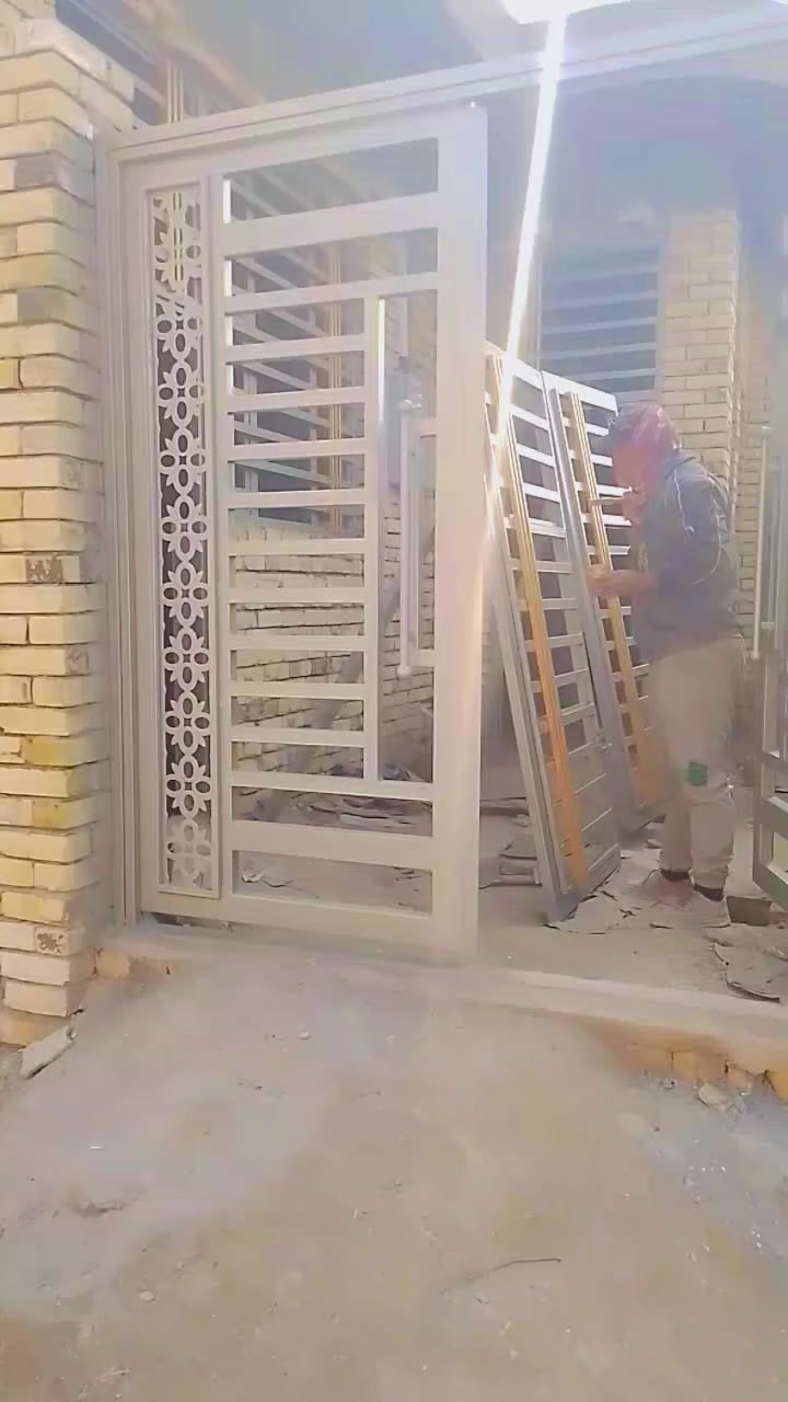 صبغ وتنضيف بيبان وشبابيك درجه اولى بسعار مناسبة الاتصال عل رقم *********** أو مراسلتي خاص وتدللون 🌷
