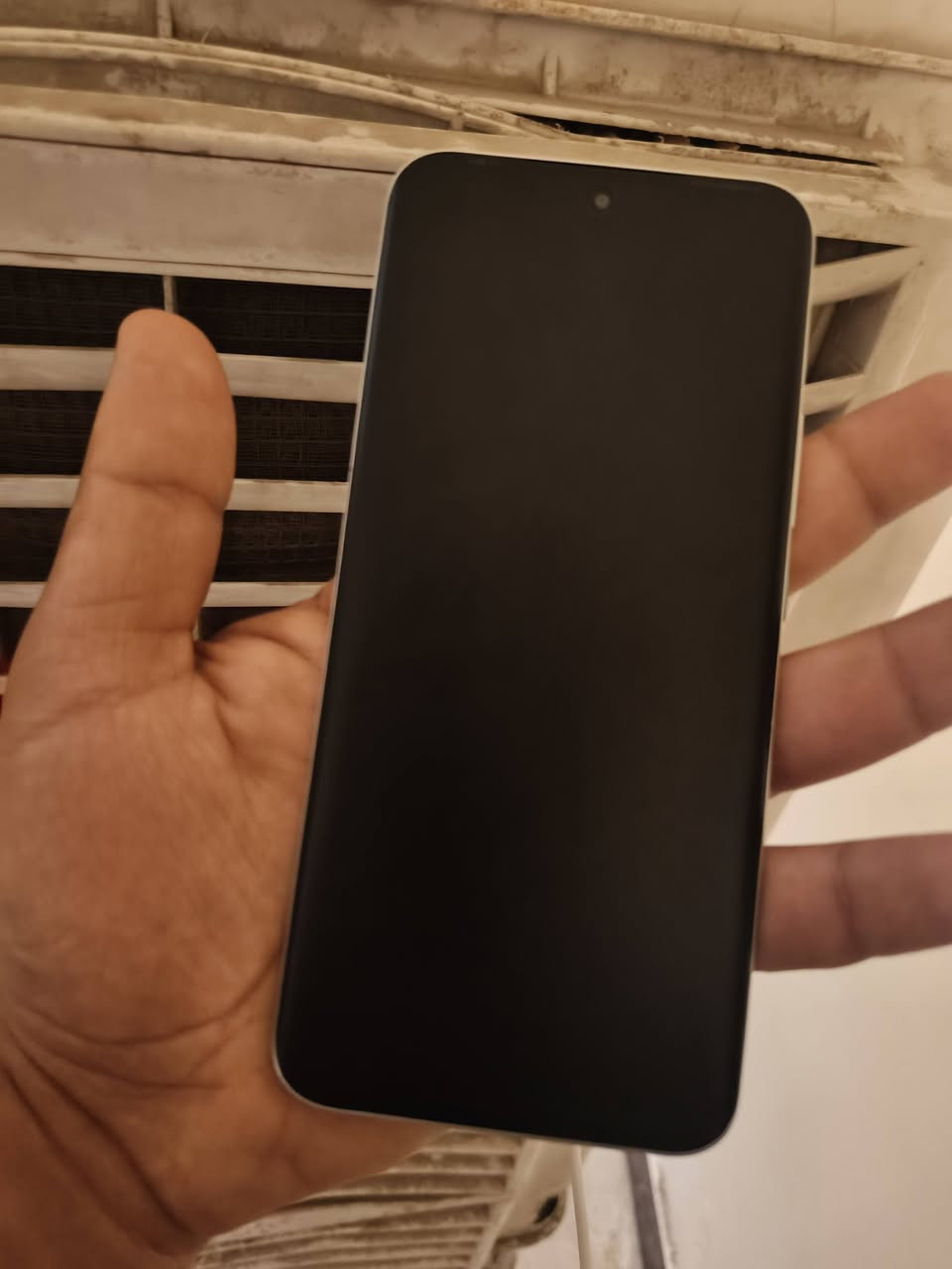 تكنو سبارك 40برو بلاس مستخدم للبيع نضيف للبيع ٢٢٥ او مراوس ***********
