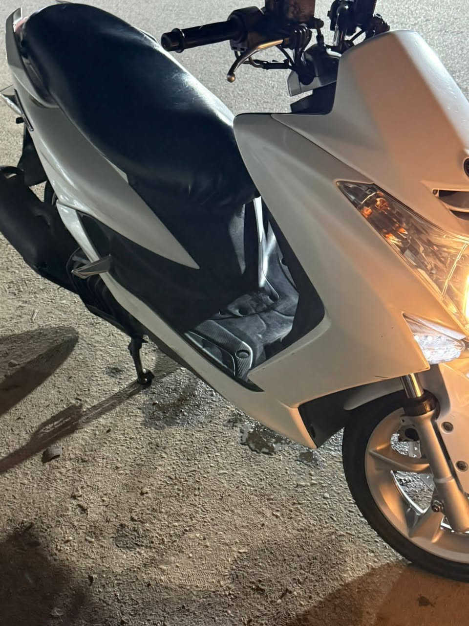 سلام عليكم ماجستا اس نظيفه محرك بلادي شلعه معدل سعره 14 $وبيه مجال للإستفسار *********** مكان بغداد العلاوي يم بانزيخانه
