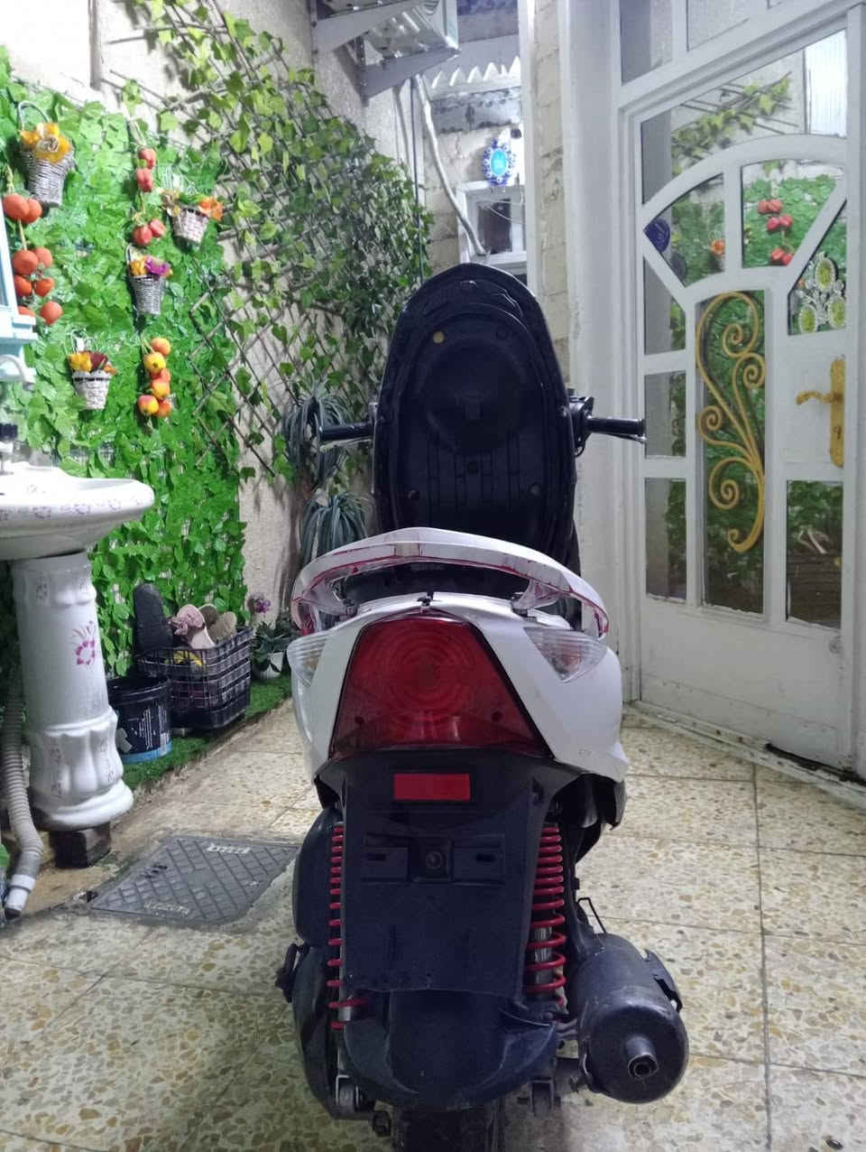 السلام عليكم دراجة ثعلب وجه جي تي ار لبيع درجة حلو ونضيف ما بيهة اي نقص المكان بغداد الشعب السعر 600وبيهة مجال كلش بصيط الرقم *********** موجود رصيد واتساب بس
