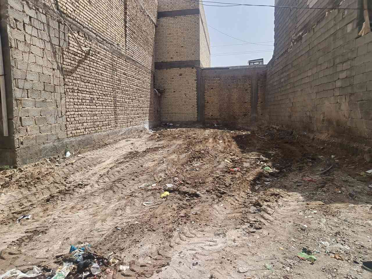 سلام عليكم ورحمه الله وبركاته قطعه 100متر ماي مجاري كهرباء القطعه تصبح بيت حسينيه القطعه كربلاء بوبيات وره اسواق برتقاله تبعد عن الامام كيلو ونص القطعه مالتي مو دلال قرار محكمه سند 25القطعه40وهم بل اقصاد ابيع مستعجل بضهر شارع العام بس مقدمه 30مليون وتتحمل القطعه ***********انتصل وتساب
