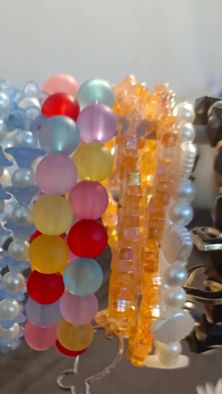 سوارات ومداليات خرز شغل يدوي 
قابل للتنفيذ للطلب والاستفسار مراجعة البيج 🥰😍🌷🌸🌹


**إذا كنت صاحب هذا الإعلان وتريد حذفه لأي سبب، رجاءا أرسل رسالة إلى الدعم الفني**