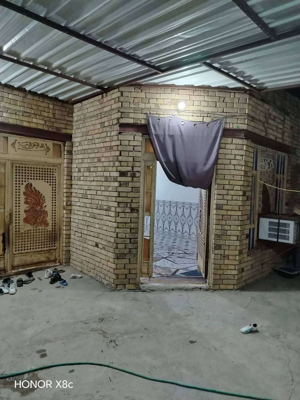 بيت للبيع زراعي مساحه 200  المكان كاع راجي ال وداعه يتكون من غرفتين وصاله ومطبخ ديوانيه وكراج سياره صحيات خارجيه وداخليه


**إذا كنت صاحب هذا الإعلان وتريد حذفه لأي سبب، رجاءا أرسل رسالة إلى الدعم الفني**