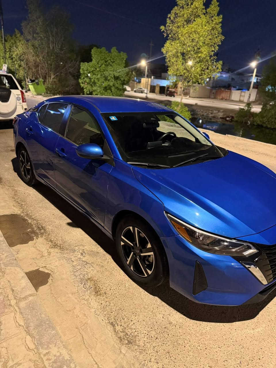 نيسان سينترا  2025
محرك 2000🔹
رقمها بصرة ذوي شهداء
حادثها : كما موضح بالصورة
 🔵 مواصفات الـ المعروفة :
١. ثلاث انظمة قيادة رياضي - اعتيادي - اقتصادي
٢. حساسات خلفية مانع تصادم
٣. كروز مثبت سرعة
٤. رادار جانبي اشارة نقطة عمياء.
٥. بصمة و بصمة ابواب💠
العنوان : البصرة / الاصمعي 
للتواصل والاستفسار :***********
السعر :138 قابل للتفاوض

