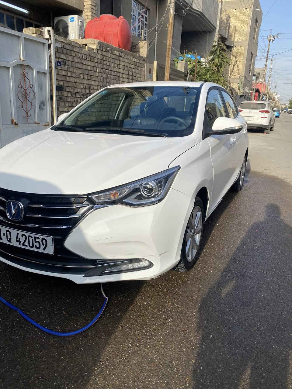 السلام عليكم
شانجان السفن موديل 2025 ضمان 10 سنوات فول مواصفات ماشيه 19 الف كم بيهة بارد بالجاملغ وطخةبالدواسه تحت باب السايق موضح بالصور رقم بغداد 
السعر 95 مكان بغداد البلديات 
***********
