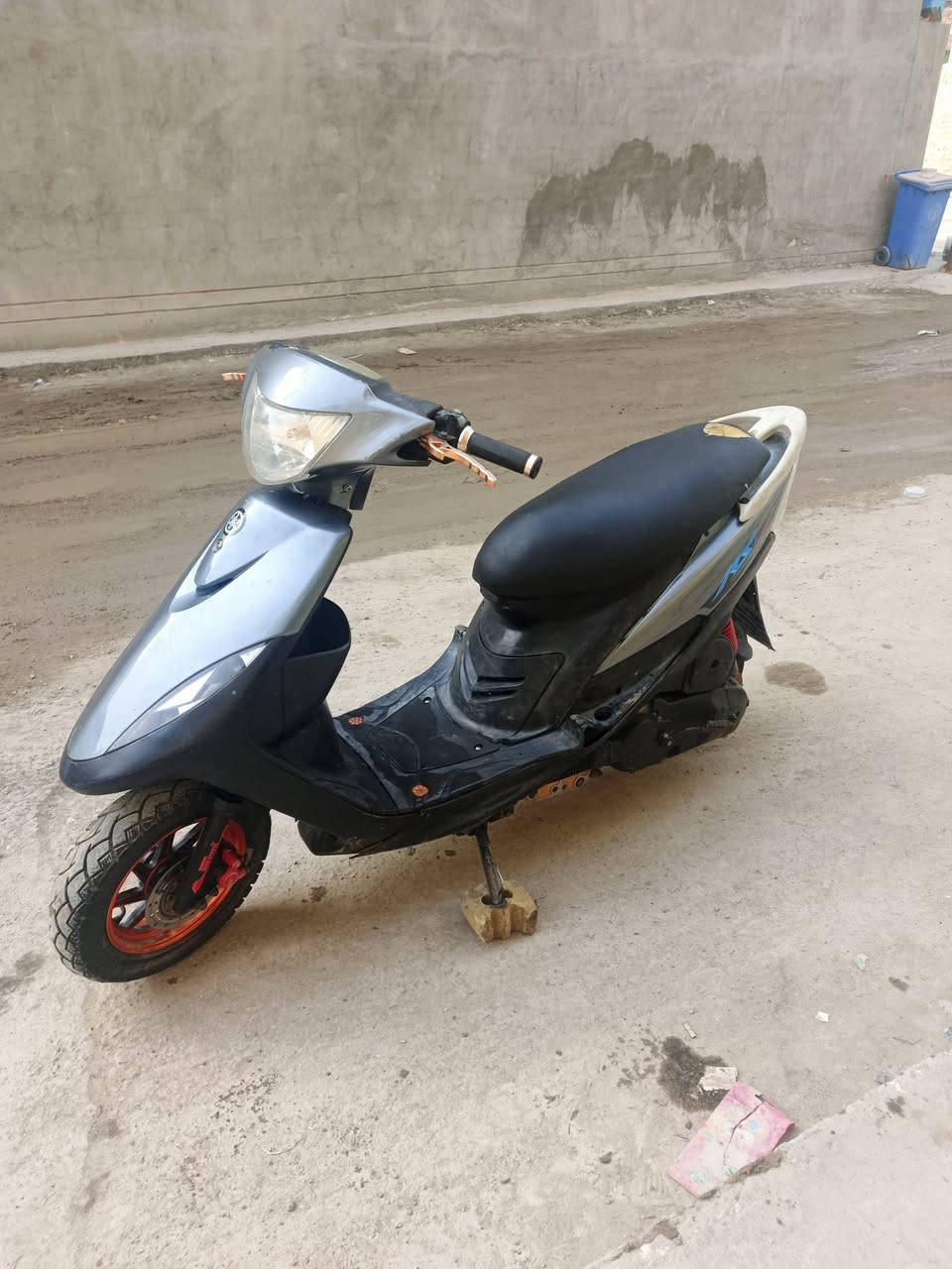 سلام عليكم دراجه ماكس عدله مكينه ممفتوهه دراجه خير من الله تشتغل نكره بكل وكت السعر 550 بيهه مجال ***********بي واتساب
