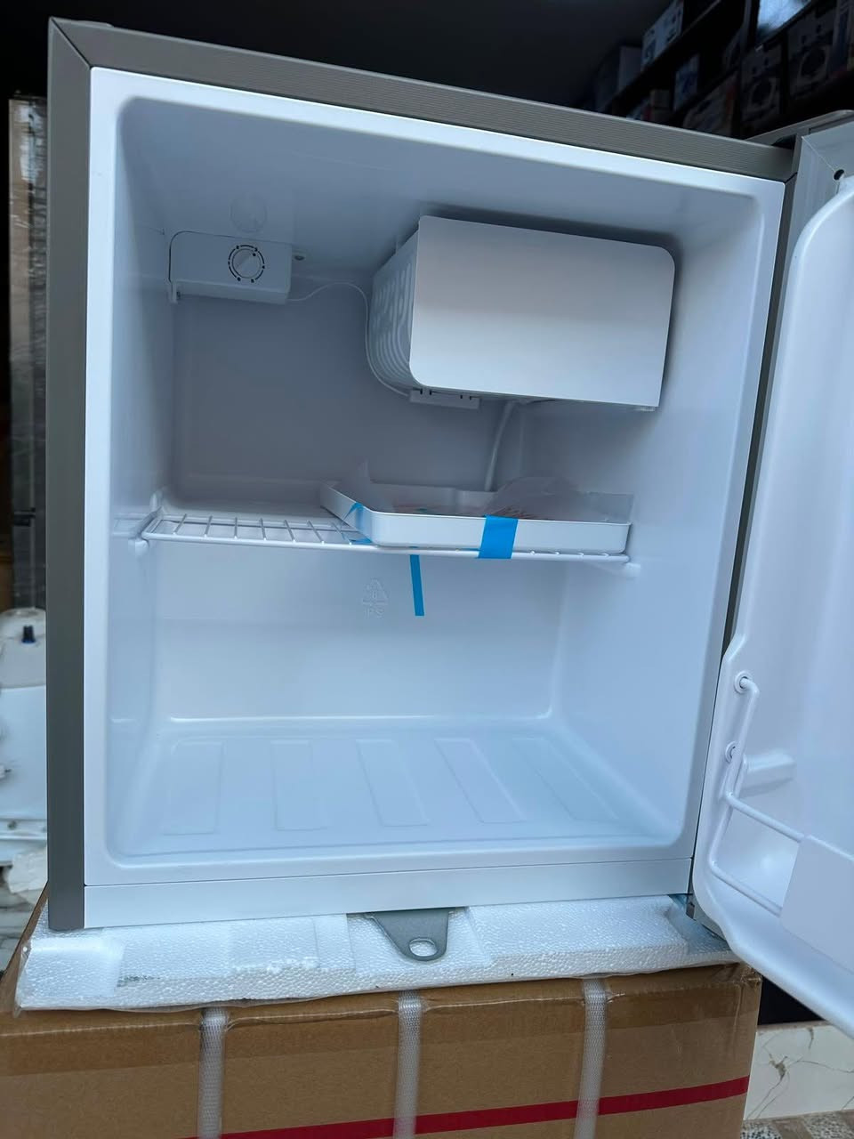 Mini+bar+roch+nouveau+model+
47+litre+
Gris+inox+
43cm/46.5cm/50cm
مني+بار+من+لمارك+روش+47لتر+كري+توصيل+لجميع+مدن+المغرب مكناس, المغرب


**إذا كنت صاحب هذا الإعلان وتريد حذفه لأي سبب، رجاءا أرسل رسالة إلى الدعم الفني**