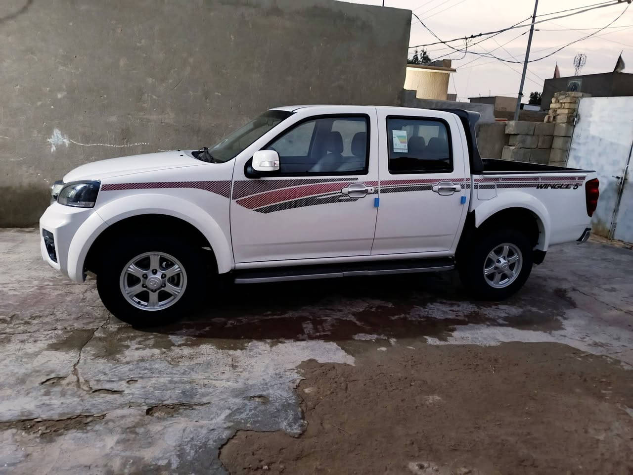 سلام عليكم كريت ول البيع مديل 25 رقم واسط دولي كفاله عامه ماشيه 23الف عنوان كوت مركز المدينه ***********وسيا ***********
