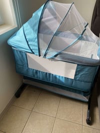 للبيع كاروك هزاز +متحرك مع الدوشك وينفتح يصير مع مستوى جربايه الام  ٣٠...