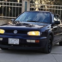 ١٩٩٣ • صبغ فقط • مراية بشاشة وكاميرا