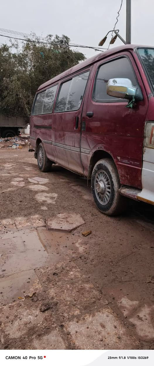 سيارة فتون 2010 العنوان بغدا السعر 42 رقم الهاتف ***********
