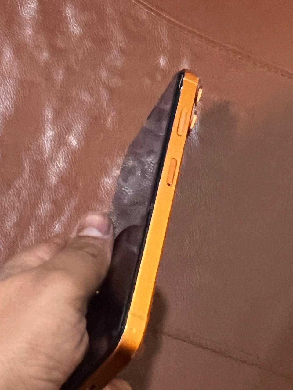 اكس ماكس محور شاصي كامل
مال 17 بطاريه 84 للبيع سعرو 350 
***********
