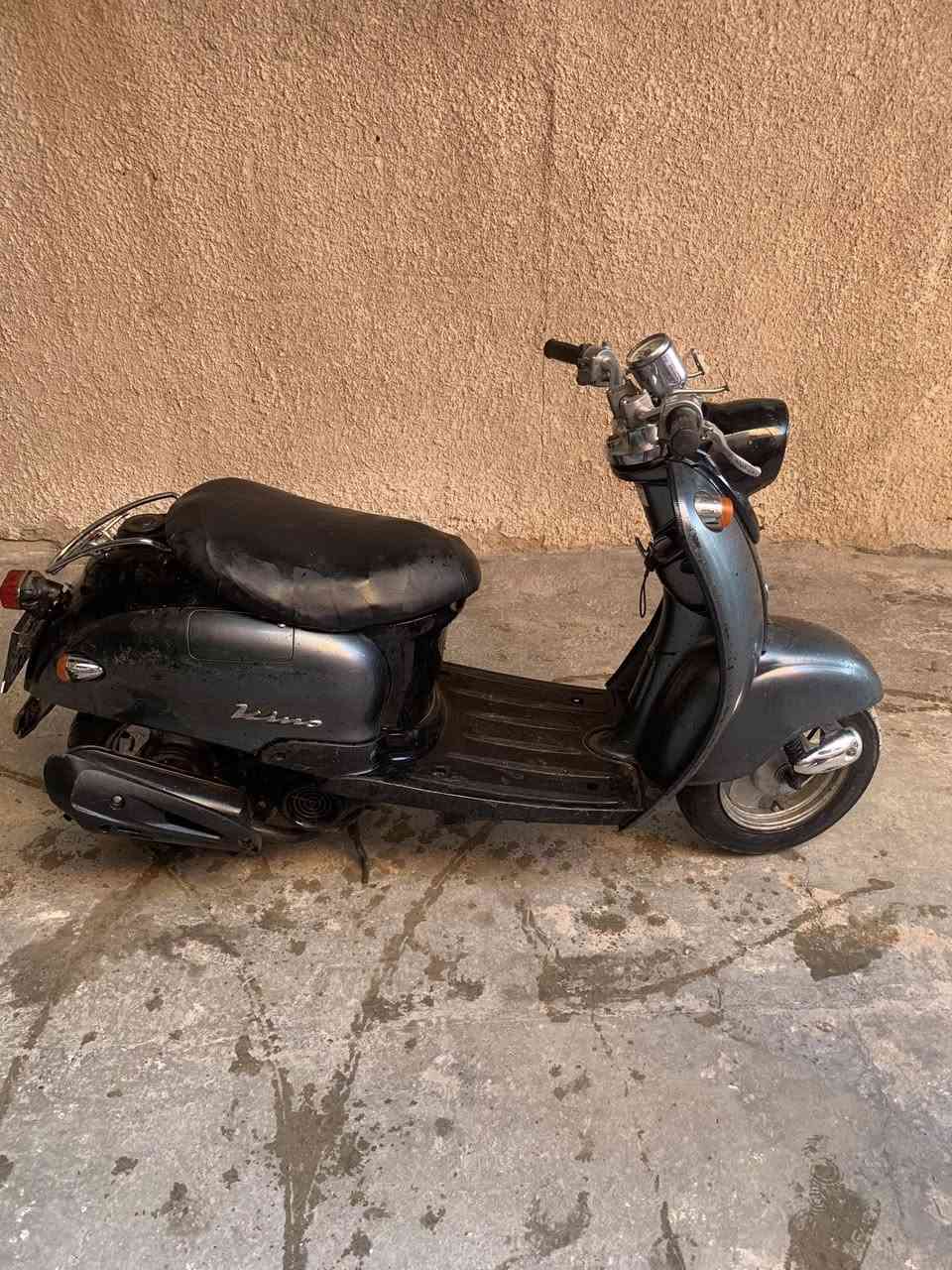 السلام عليكم دراجه كلاسك للبيع دراجه نكره وحده سلف هندر شغال مكينه ناعمه خير من الله سعر ٢٧٥ وبيها مجال رقم الهاتف ***********
