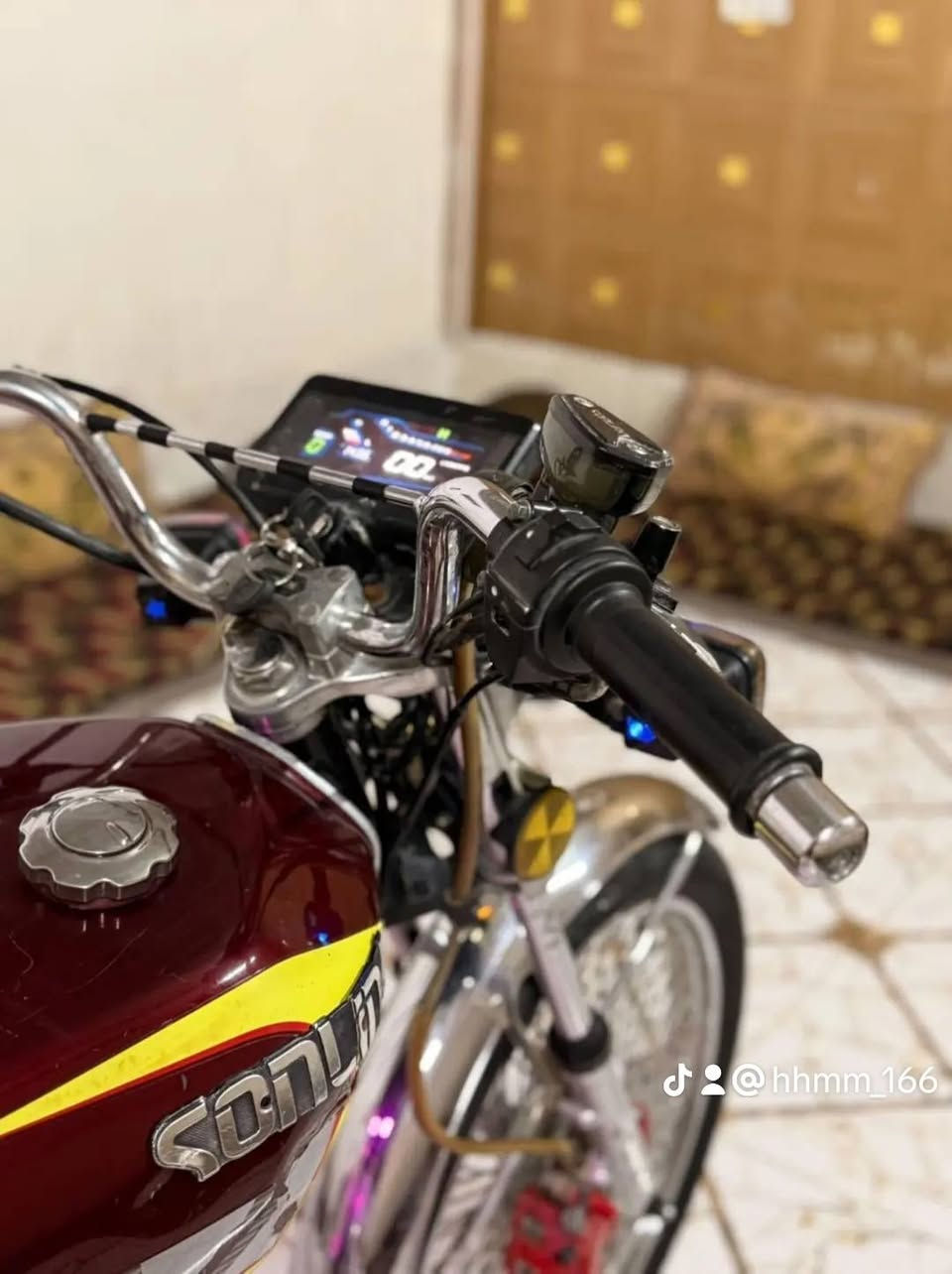 سلام عليكم درجه للبيع سونك 24درجه حيل نضيفه كدام العين السعر 600او بيه مجال او تحياتي للجميع او هذه رقمي *********** ول مو شراي لا يتصل رحمه لولديكم 💫🪐❤
