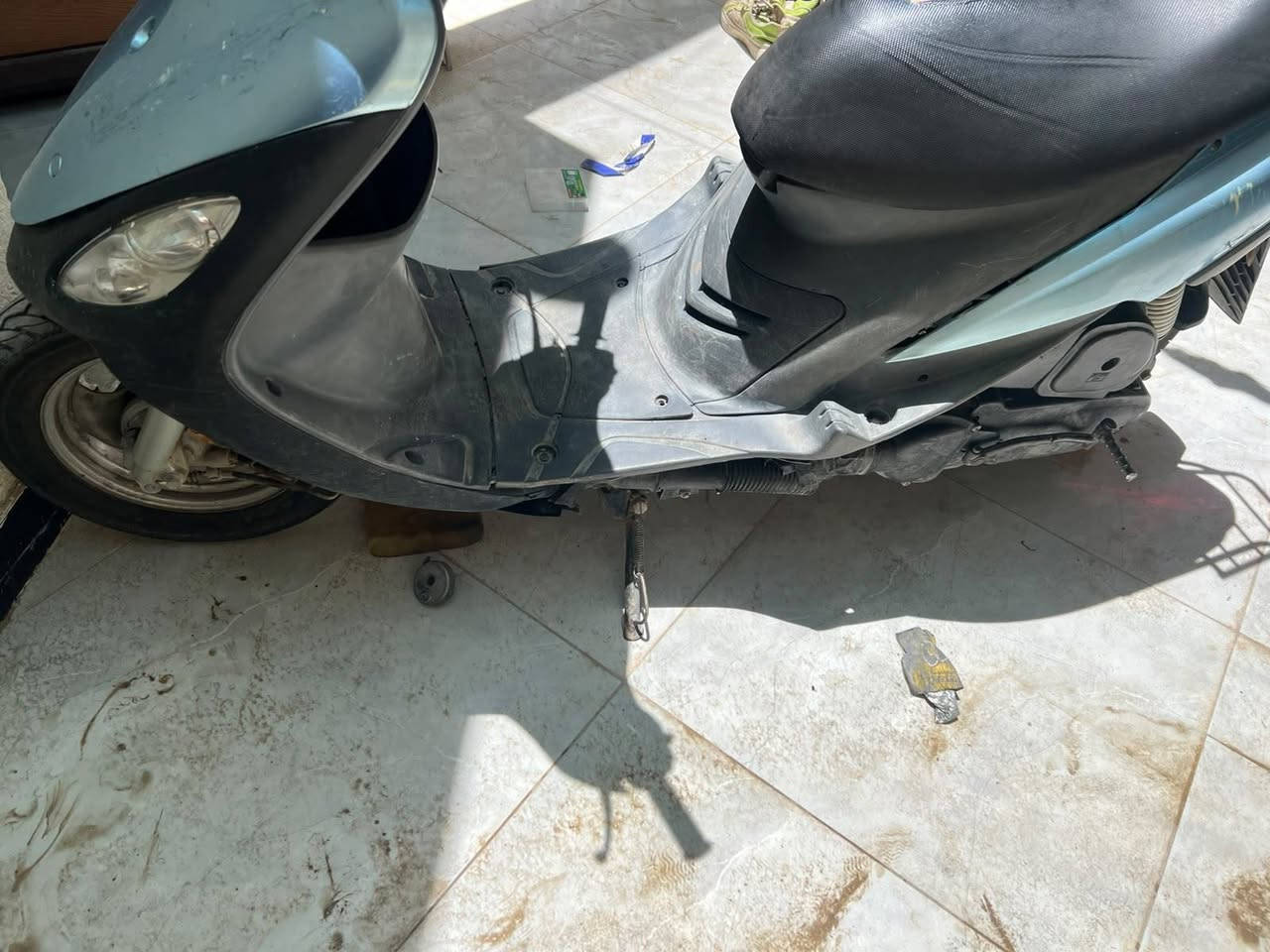 سلام عليكم دراجه لبيع ماكس  منغولي اخت لحاويه ما مفتوحه بلاديه شرط لفحص 
عوزه بس كفرات لانه تعبانه كفراته 
لسعر 600وبيه مجال 
لمكان ناصريه اسكان الصناعي 
***********

